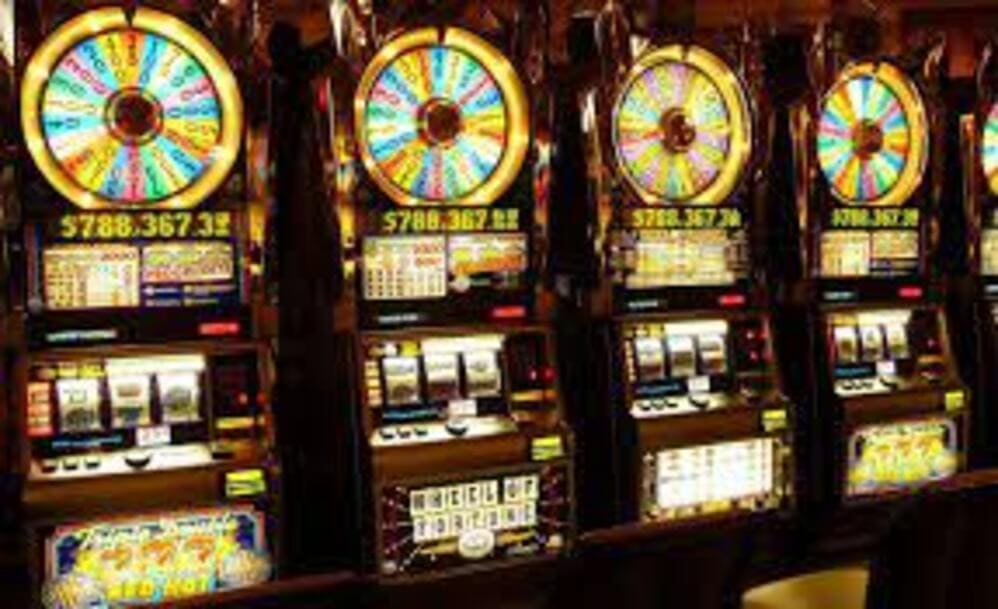 how to win slot tournament